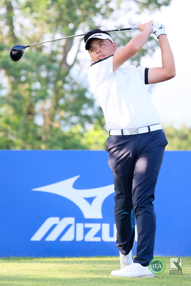 洪健堯第二回合打完以130桿(-14)持續領先(TPGA_林聖凱攝)