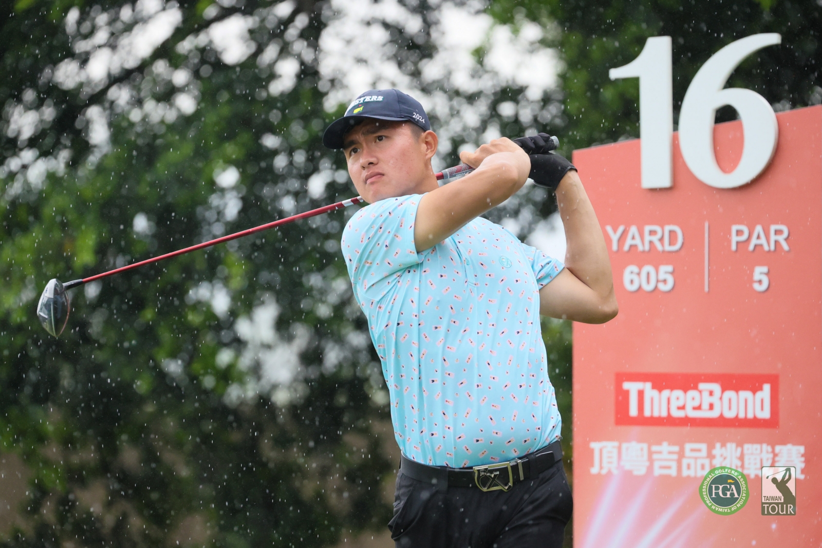 蘇晉弘以1鷹9鳥2柏忌繳出63桿(-9)成績領先群雄。(TPGA_林聖凱攝影) 