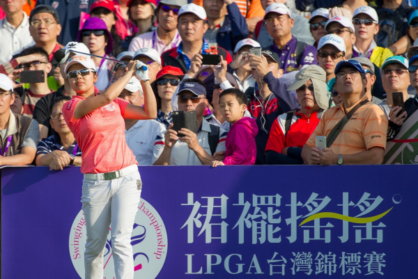 裙襬搖搖LPGA》火力全開  徐薇淩LPGA首冠看週日