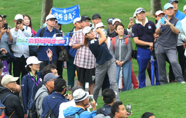 台灣裙襬搖搖 LPGA》30餘位外籍記者緊迫盯人   首日誰最紅？