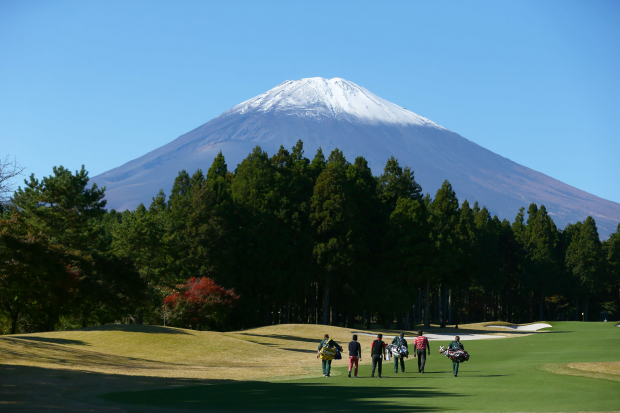 瞄準富士山，開球！